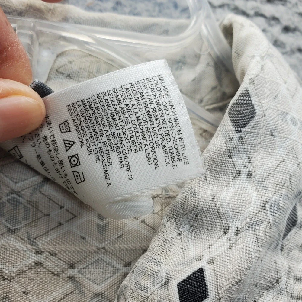 The North Face Shirt Men's‎ M Multi Geometric Chest Pocket Button Down Collared